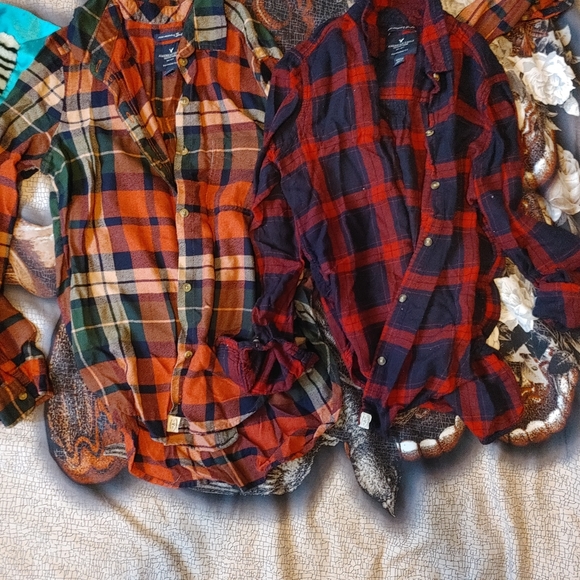 Long sleeve plaid shirts - Picture 1 of 1